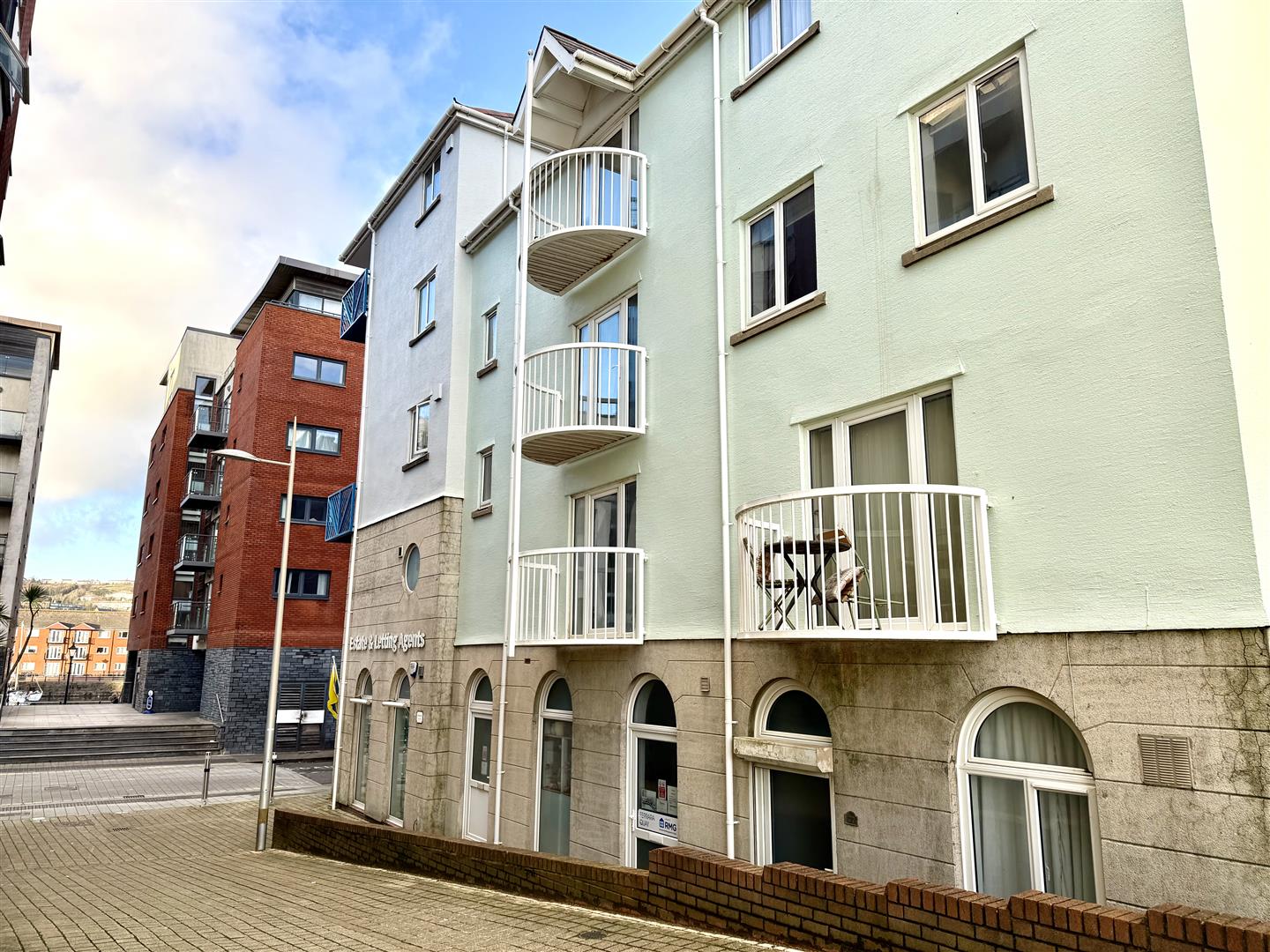 Camona Drive, Marina, Swansea, SA1 1YJ